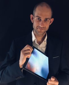 iPad magician in Saudi Arabia
